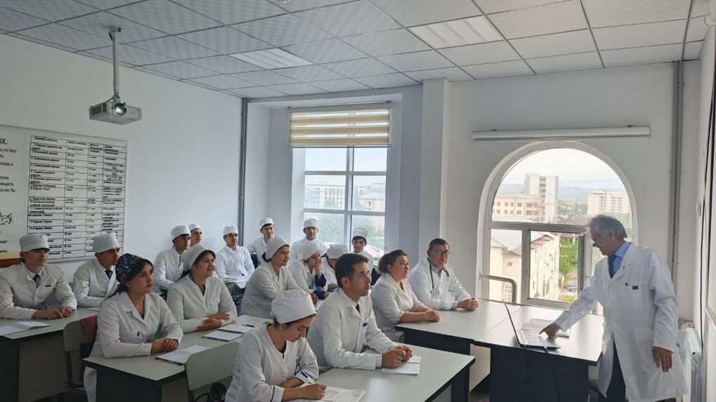 ҲАМОИШИ ИЛМӢ ТАҲТИ УНВОНИ “1000 РӮЗИ АВВАЛИ ҲАЁТИ КӮДАК”